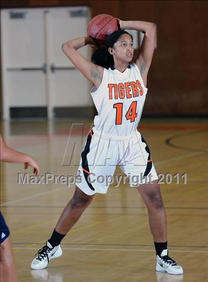 Thumbnail 2 in Immaculate Heart vs. South Pasadena (Poly Tournament) photogallery.