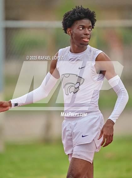 Thumbnail 2 in UIL 6A Track & Field District Finals (200M) photogallery.