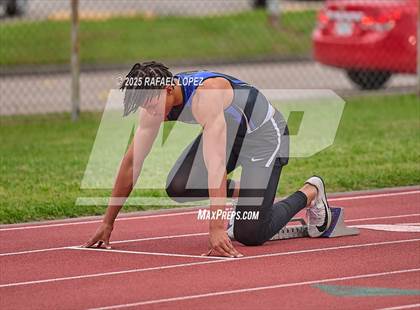 Thumbnail 2 in UIL 6A Track & Field District Finals (200M) photogallery.