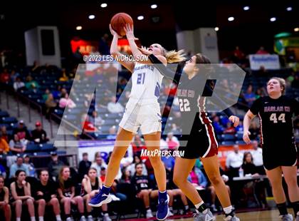 Thumbnail 1 in North Laurel vs Harlan Co. (13th Region Quarterfinal) photogallery.