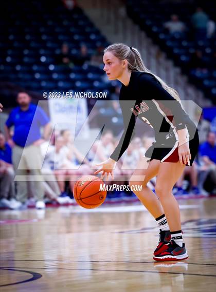 Thumbnail 1 in North Laurel vs Harlan Co. (13th Region Quarterfinal) photogallery.