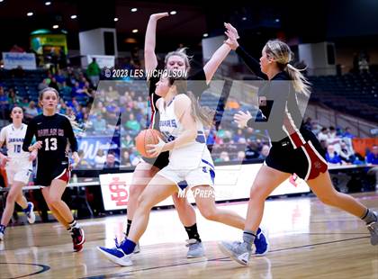 Thumbnail 1 in North Laurel vs Harlan Co. (13th Region Quarterfinal) photogallery.