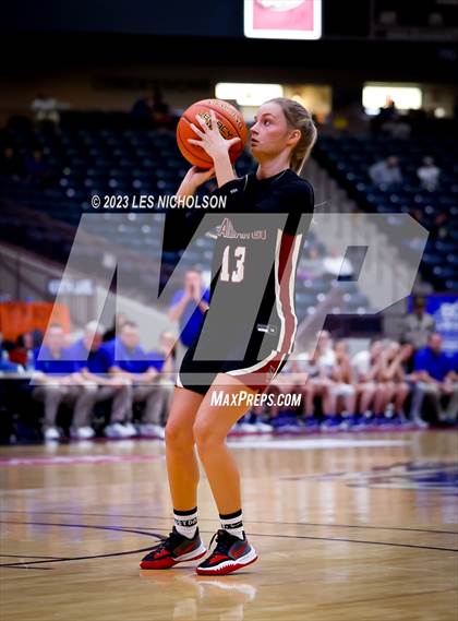 Thumbnail 2 in North Laurel vs Harlan Co. (13th Region Quarterfinal) photogallery.