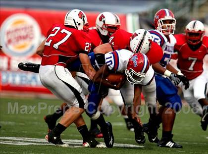 Thumbnail 2 in Colerain vs. McKeesport (Kirk Herbstreit Varsity Football Series) photogallery.
