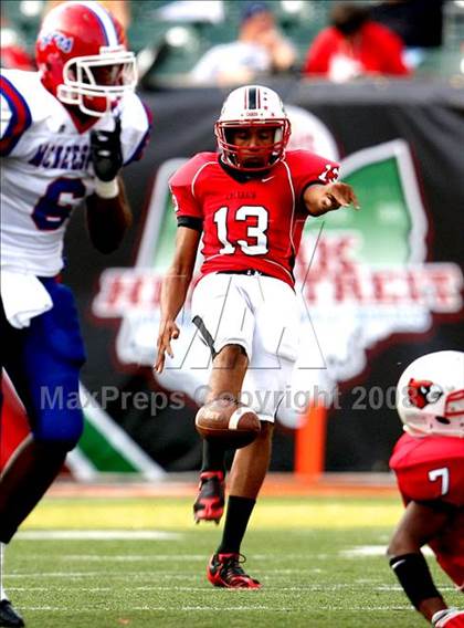Thumbnail 3 in Colerain vs. McKeesport (Kirk Herbstreit Varsity Football Series) photogallery.