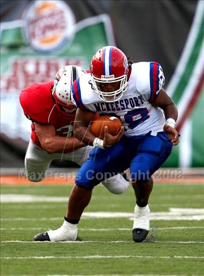 Thumbnail 2 in Colerain vs. McKeesport (Kirk Herbstreit Varsity Football Series) photogallery.