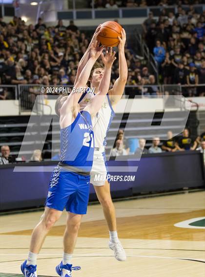 Thumbnail 2 in Maysville vs. Warren (OHSAA Division II Region 7 Regional Final) photogallery.