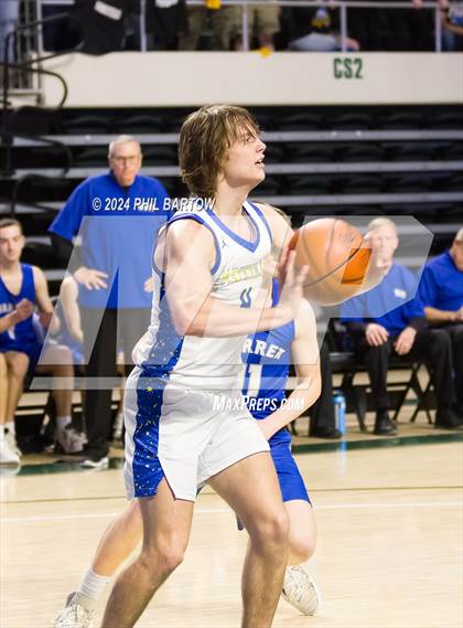 Thumbnail 2 in Maysville vs. Warren (OHSAA Division II Region 7 Regional Final) photogallery.