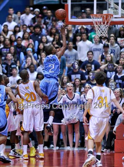 Thumbnail 2 in Bullard vs. Clovis West (CIF CS D1 Final) photogallery.