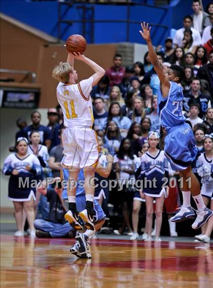 Thumbnail 3 in Bullard vs. Clovis West (CIF CS D1 Final) photogallery.