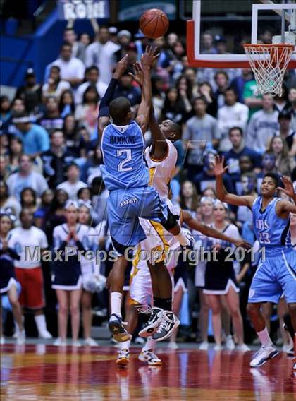 Thumbnail 3 in Bullard vs. Clovis West (CIF CS D1 Final) photogallery.
