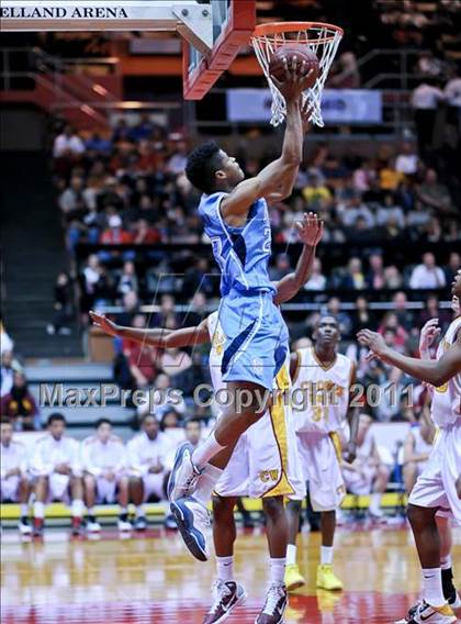 Thumbnail 2 in Bullard vs. Clovis West (CIF CS D1 Final) photogallery.
