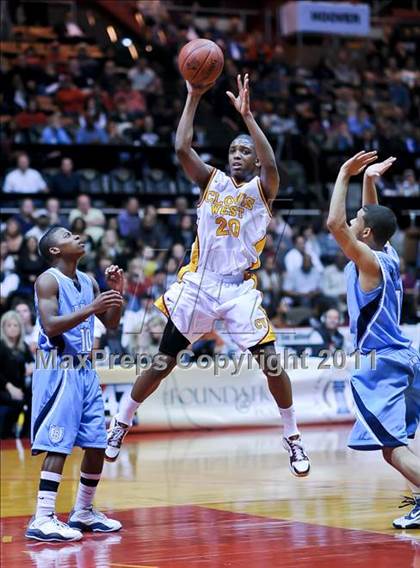 Thumbnail 1 in Bullard vs. Clovis West (CIF CS D1 Final) photogallery.