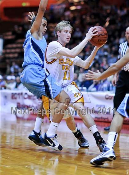Thumbnail 3 in Bullard vs. Clovis West (CIF CS D1 Final) photogallery.