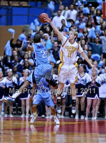 Thumbnail 1 in Bullard vs. Clovis West (CIF CS D1 Final) photogallery.