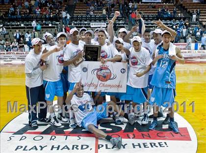 Thumbnail 1 in Bullard vs. Clovis West (CIF CS D1 Final) photogallery.