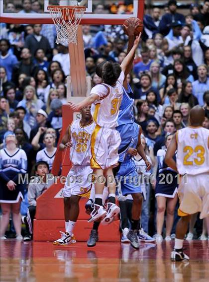 Thumbnail 2 in Bullard vs. Clovis West (CIF CS D1 Final) photogallery.