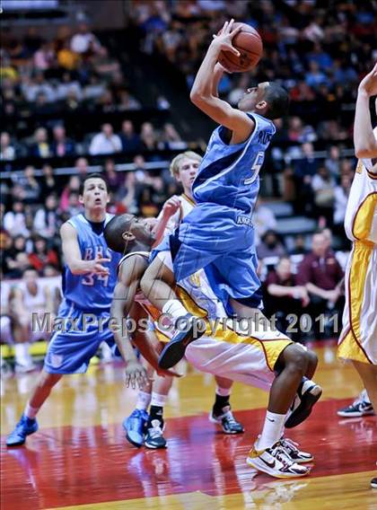 Thumbnail 1 in Bullard vs. Clovis West (CIF CS D1 Final) photogallery.
