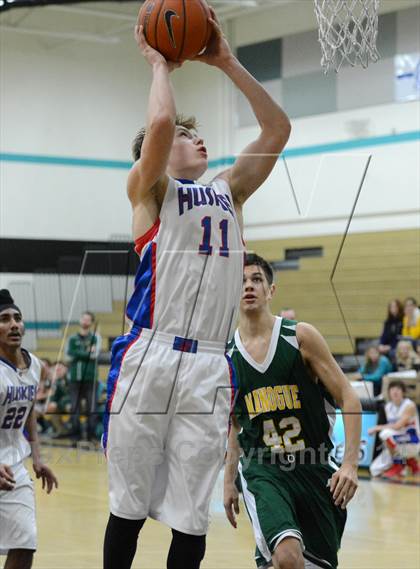 Thumbnail 2 in Reno vs Bishop Manogue (State Farm Classic Championship) photogallery.