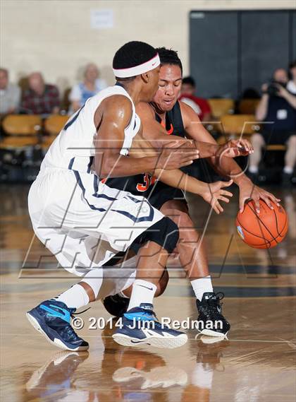Thumbnail 2 in Webster Groves vs. Sierra Canyon (City of Palms Classic) photogallery.