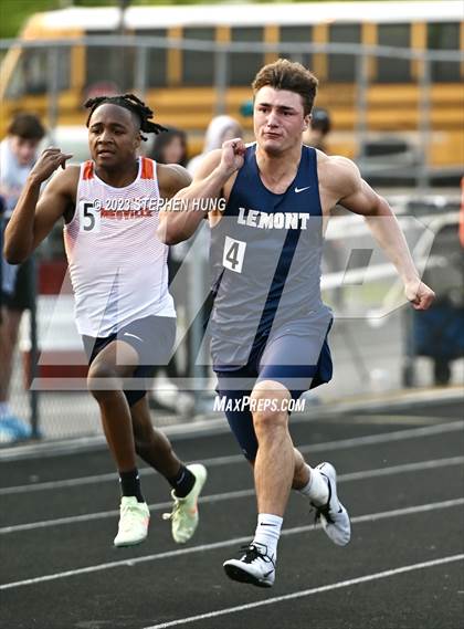 Thumbnail 2 in IHSA Class 3A Sectional Meet photogallery.