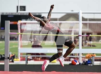 Thumbnail 1 in IHSA Class 3A Sectional Meet photogallery.