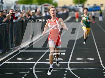Thumbnail 1 in IHSA Class 3A Sectional Meet photogallery.