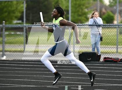 Thumbnail 3 in IHSA Class 3A Sectional Meet photogallery.