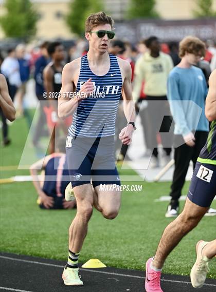 Thumbnail 2 in IHSA Class 3A Sectional Meet photogallery.