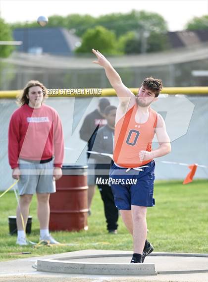 Thumbnail 3 in IHSA Class 3A Sectional Meet photogallery.
