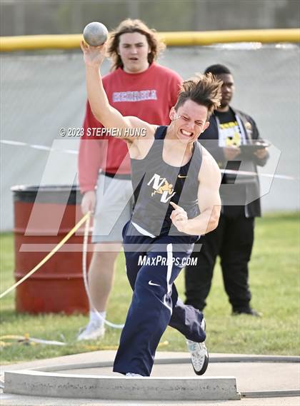 Thumbnail 1 in IHSA Class 3A Sectional Meet photogallery.