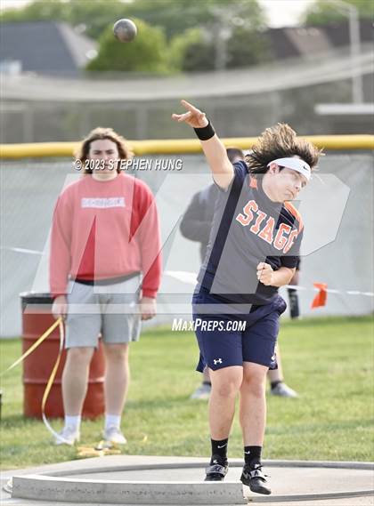Thumbnail 1 in IHSA Class 3A Sectional Meet photogallery.