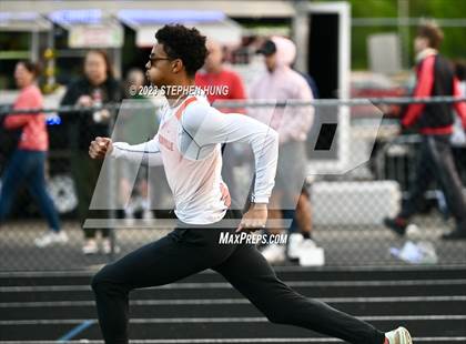 Thumbnail 2 in IHSA Class 3A Sectional Meet photogallery.