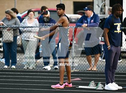 Thumbnail 1 in IHSA Class 3A Sectional Meet photogallery.