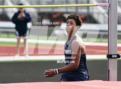 Thumbnail 3 in IHSA Class 3A Sectional Meet photogallery.