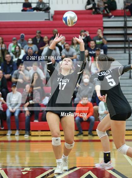 Thumbnail 1 in Dakota vs. Troy (MHSAA Regional Final) photogallery.