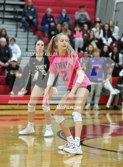 Thumbnail 3 in Dakota vs. Troy (MHSAA Regional Final) photogallery.