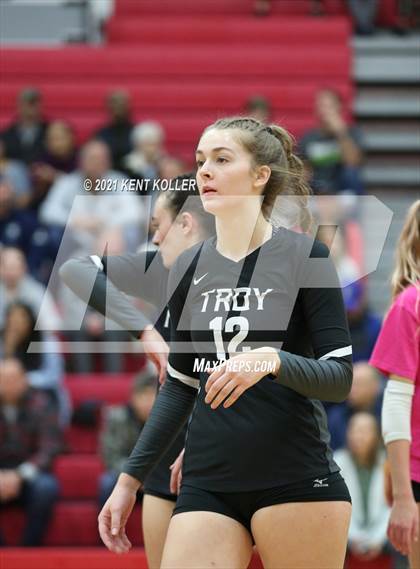 Thumbnail 2 in Dakota vs. Troy (MHSAA Regional Final) photogallery.