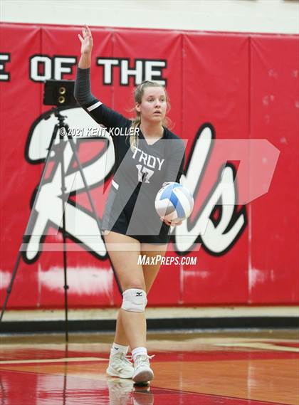 Thumbnail 2 in Dakota vs. Troy (MHSAA Regional Final) photogallery.