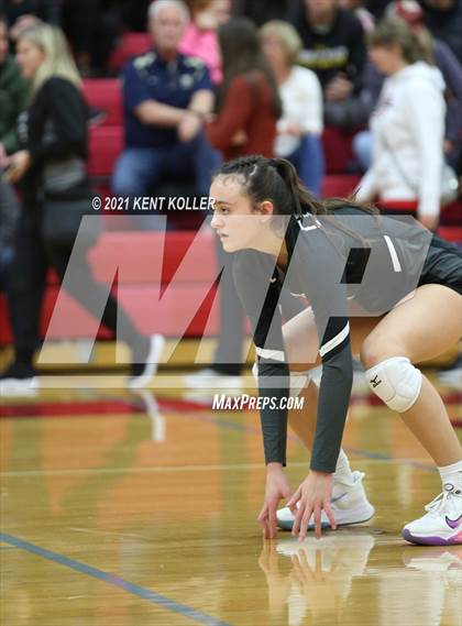 Thumbnail 3 in Dakota vs. Troy (MHSAA Regional Final) photogallery.