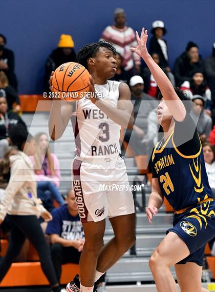 Thumbnail 2 in Weston Ranch vs. Inderkum (Fortune Showcase) photogallery.