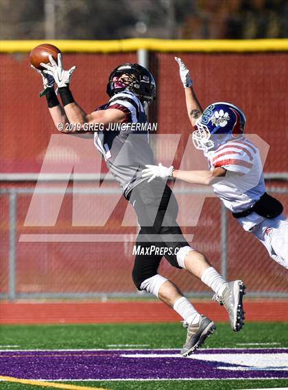 Thumbnail 2 in Tri-County All-Star Game photogallery.
