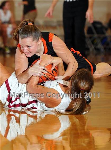 Thumbnail 3 in Hanover vs Lancaster Country Day photogallery.