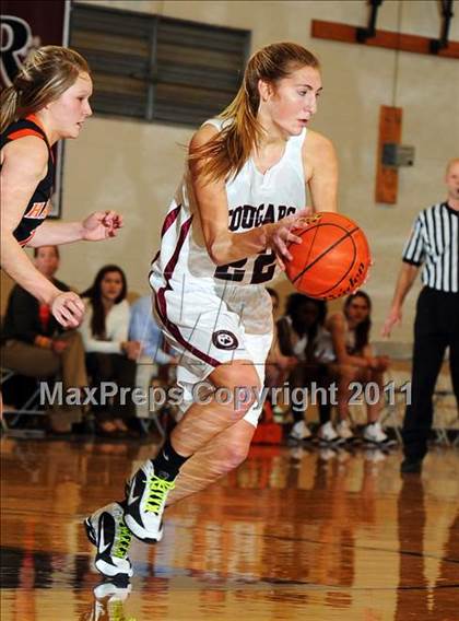 Thumbnail 2 in Hanover vs Lancaster Country Day photogallery.