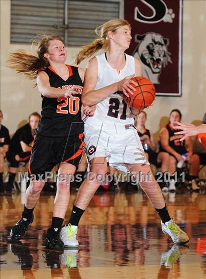 Thumbnail 3 in Hanover vs Lancaster Country Day photogallery.