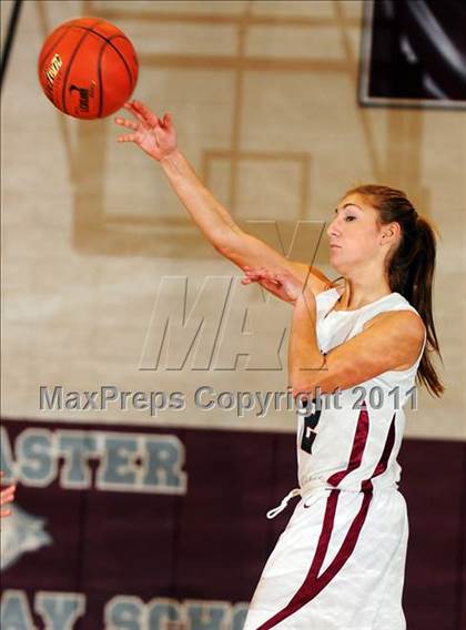 Thumbnail 2 in Hanover vs Lancaster Country Day photogallery.