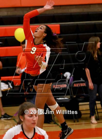 Thumbnail 1 in Mountain Pointe @ Corona del Sol photogallery.