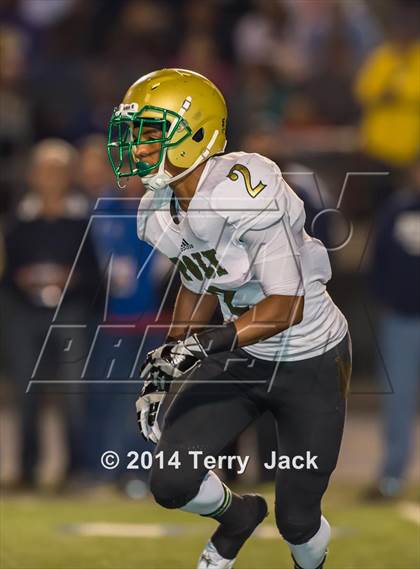 Thumbnail 1 in St. John Bosco vs. Long Beach Poly photogallery.