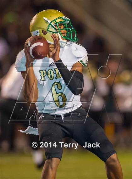 Thumbnail 3 in St. John Bosco vs. Long Beach Poly photogallery.