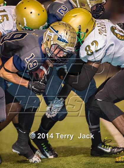 Thumbnail 1 in St. John Bosco vs. Long Beach Poly photogallery.